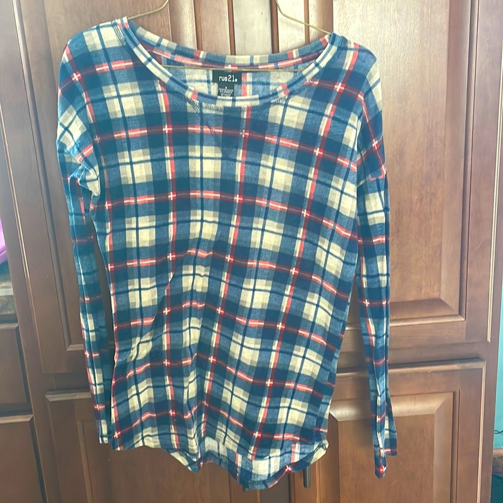 Long sleeve top